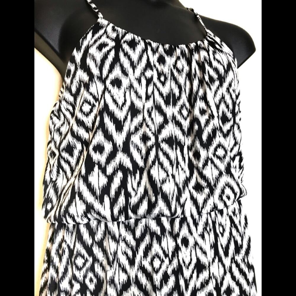 MAGIC Black/White Print Maxi Dress Size Lg